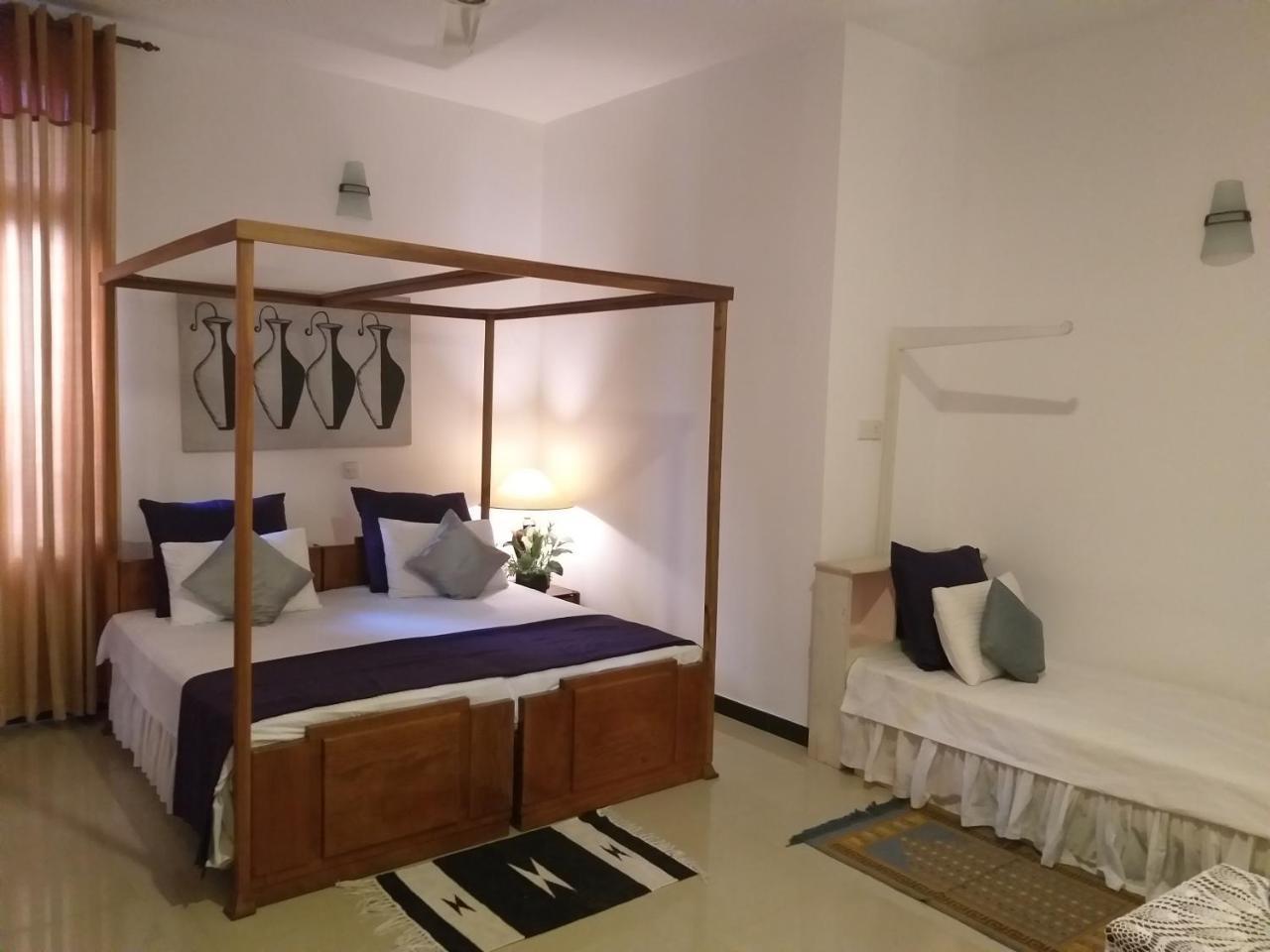 Cosy Nest Home Stay 니곰보 외부 사진